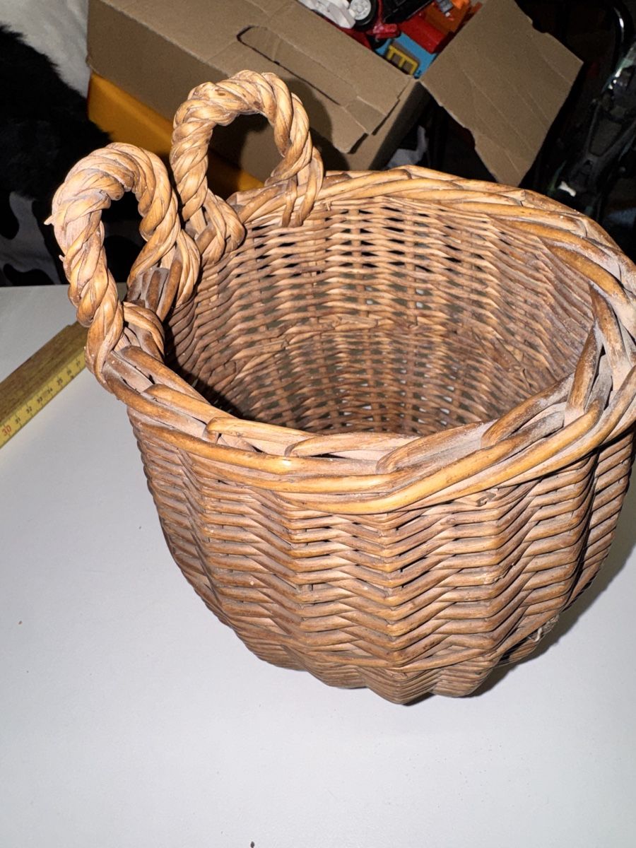 Altro per la casa: Kirschen und Pflückkorb – Usato da Grossaffoltern venduto da sherry73 1
