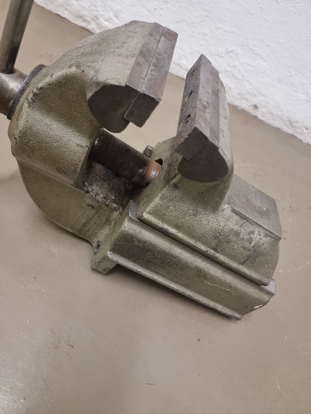 Gressel Alle Werkzeuge: Robuste Gressel Werkbank Schraubstock - Top Zustand! – Gebraucht aus Olten von Mezopotamya 7