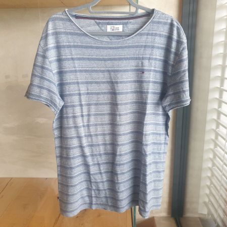 🐸 TOMMY HILFIGER T-SHIRT M GESTREIFT MIT SCHÖNEM MUSTER
