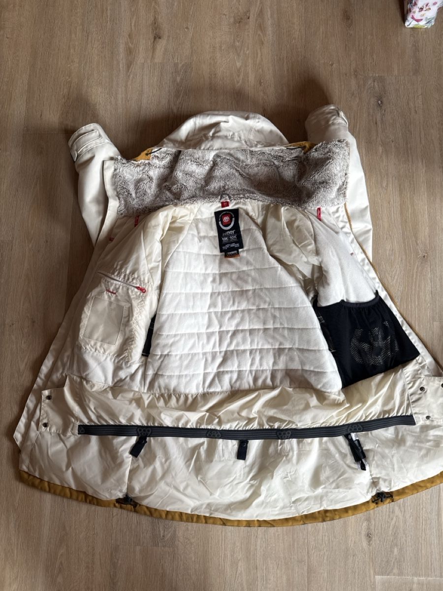 Giacche: Skijacke 686 infiDRY  – Usato da Triesenberg venduto da elfchen96 1