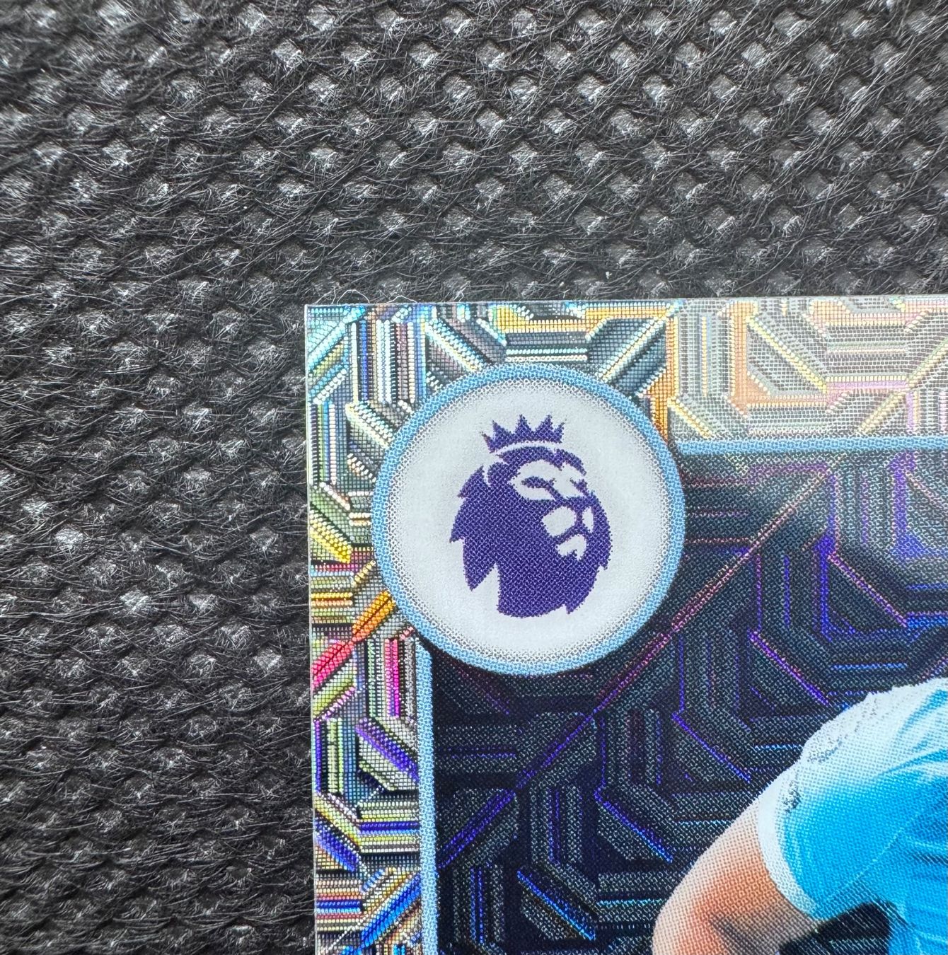 Topps Sammelbilder & Trading cards: 2025-26 Topps Merlin EPL Rayan Cherki Mojo Refractor – Gebraucht aus Reconvilier von Cardito 2