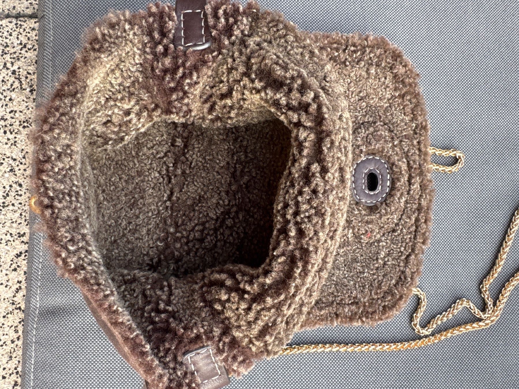 Ugg Sacs femmes: Ugg täschchen – D'occasion à Zürich par funkelnderstern 1