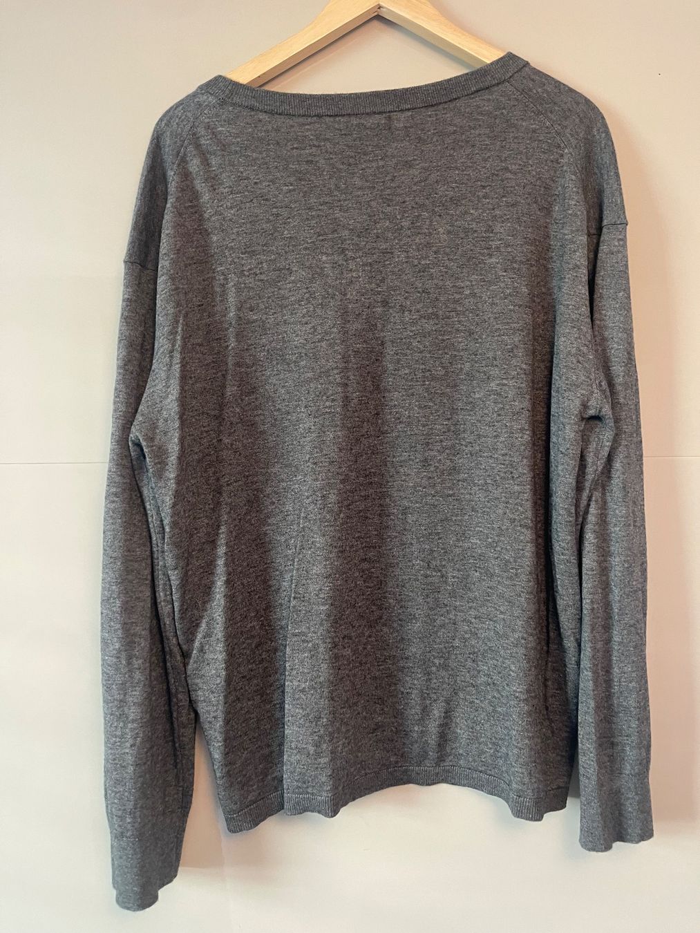 Massimo Dutti Maglioni & Felpe: Massimo Dutti Pullover – 42% Wolle – Grau – neuwertig – Nuovo (secondo la descrizione) da Horgen venduto da penjoat13 2