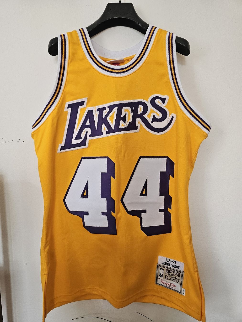 Mitchell & Ness Canottiere & Pantaloni: 100% AUTHENTIC MITCHELL & NESS 71/72 JERRY WEST LOS ANGELES – Nuovo e nell'imballaggio originale da Lugano venduto da FernandoDC