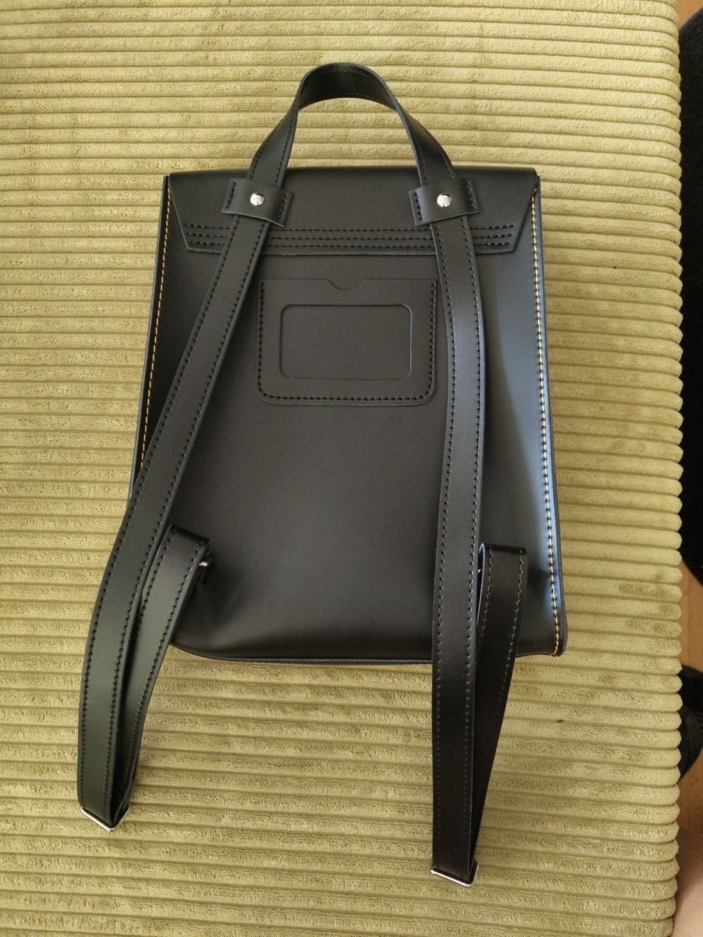 Dr. Martens Zaini: Dr. Martens Rucksack – Nuovo (secondo la descrizione) da Schönenwerd venduto da yayu_01 1