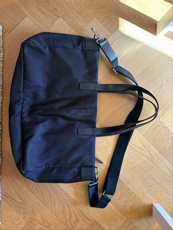 Sac noir COS bi-matière et extensible 