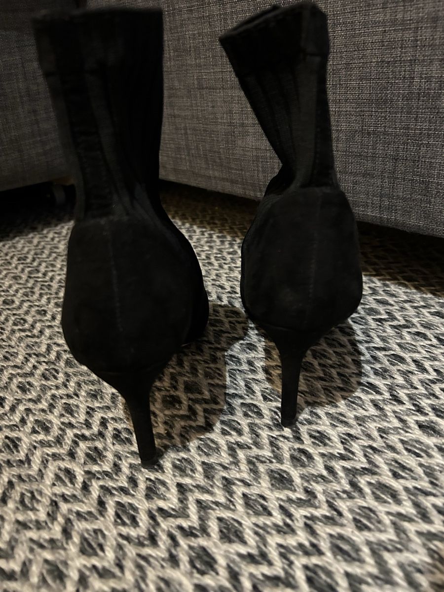 Damenschuhe: Schwarze Oxmox Stiefeletten mit Absatz Gr. 36 – Gebraucht aus Hausen am Albis von Speedfritz123