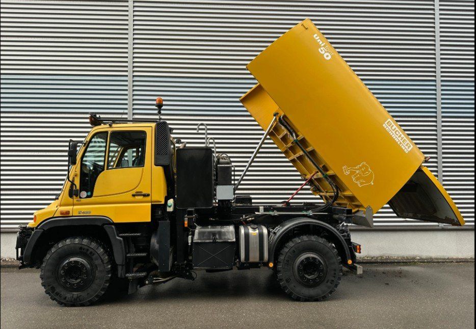 Mercedes-Benz Veicoli commerciali: Unimog U400 Kehrmaschine – Usato da Alpnach-Dorf venduto da Hess-Automobile 2