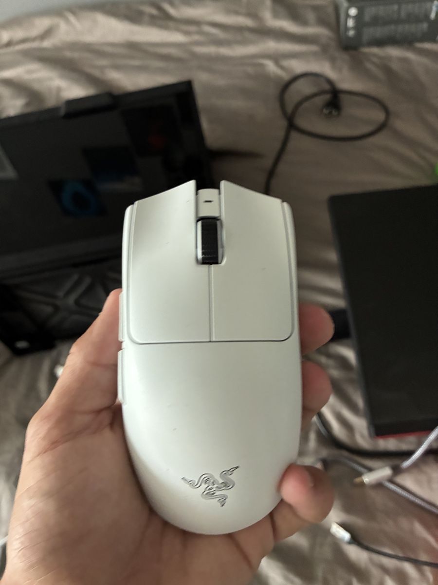 Razer Mouse: Razer Viper V3 Pro White neuwertig – Usato da Zumikon venduto da Classon 1
