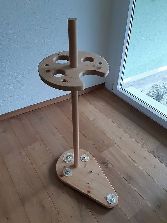 Strumenti musicali: Alphornständer – Usato da Obernau venduto da cl9re4no18