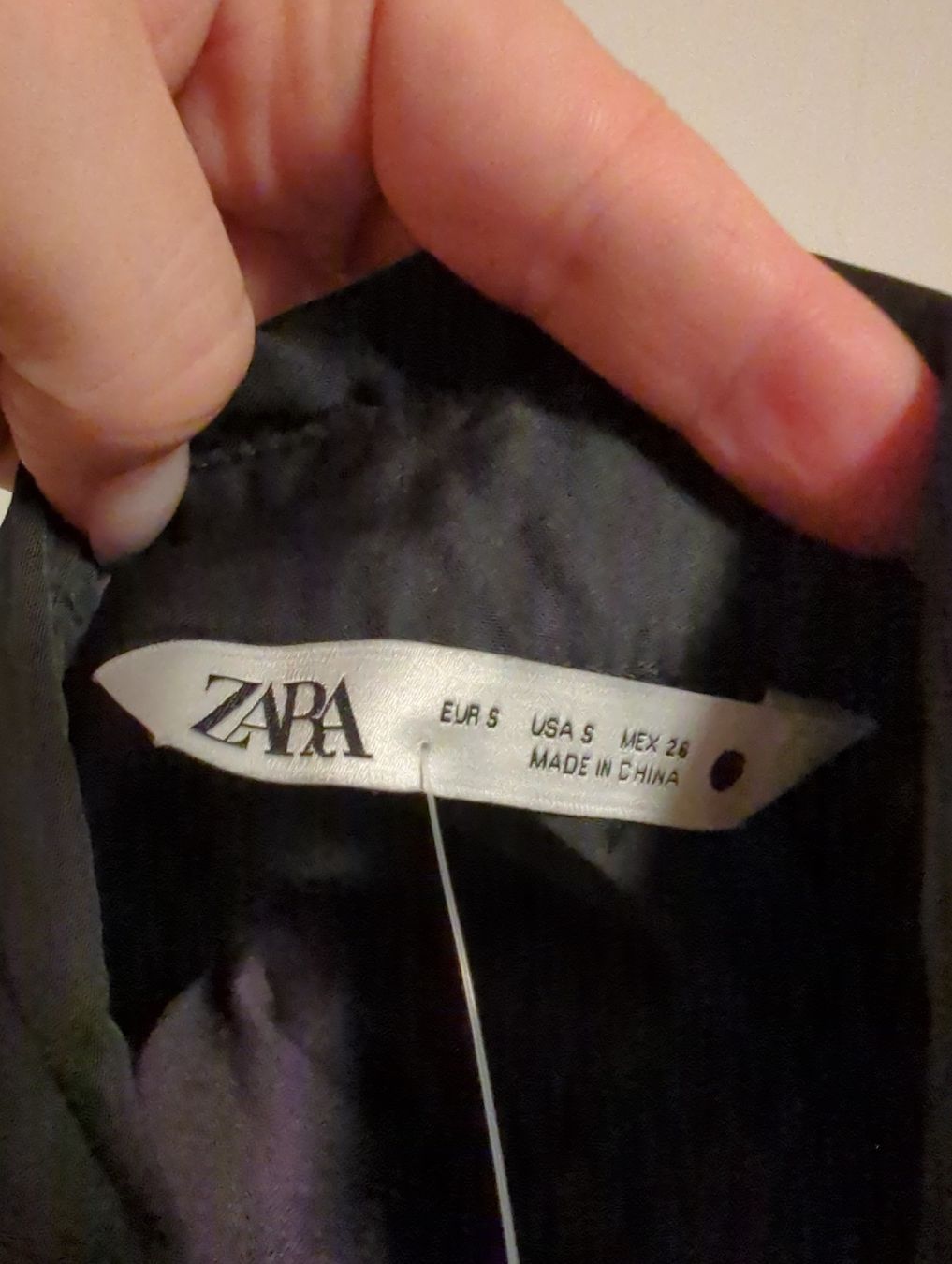 Zara Camicette: Elegante Bluse mit Pailletten Gr. S/M – Nuovo (secondo la descrizione) da Zürich venduto da rah_5p85 2