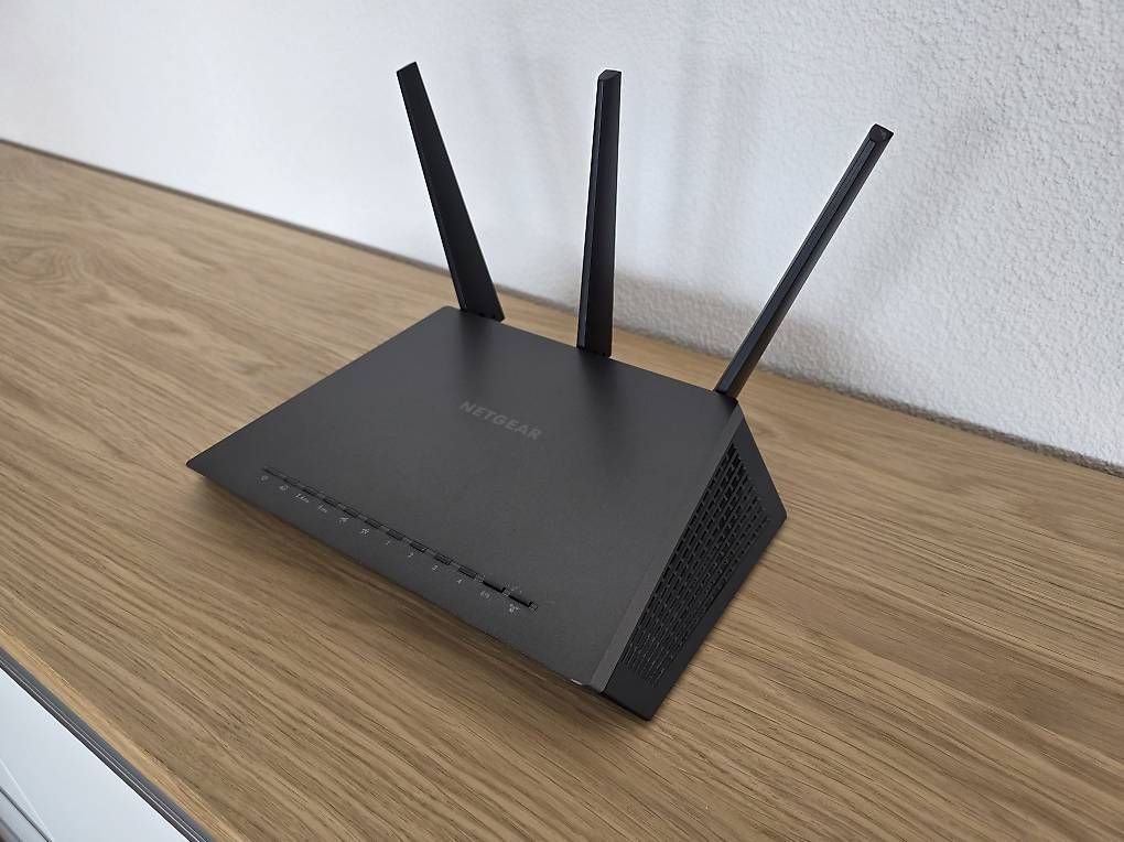 Modem & Router: Netgear Nighthawk R7000 Wifi Router – Usato da Sonnental venduto da car_bht7