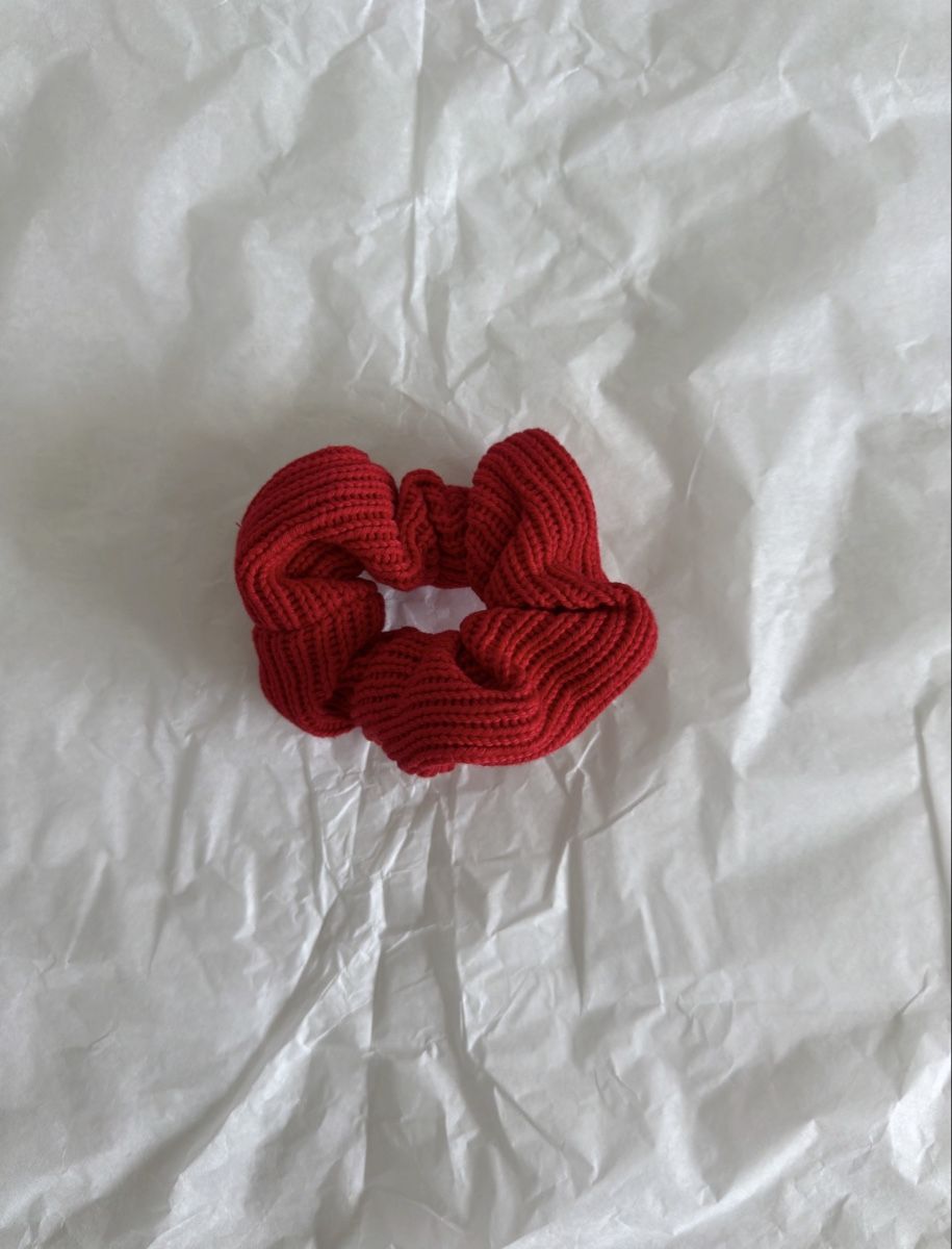 Haarschmuck: Scrunchie rot, neu – Neu und originalverpackt aus Zürich von MaxZurich