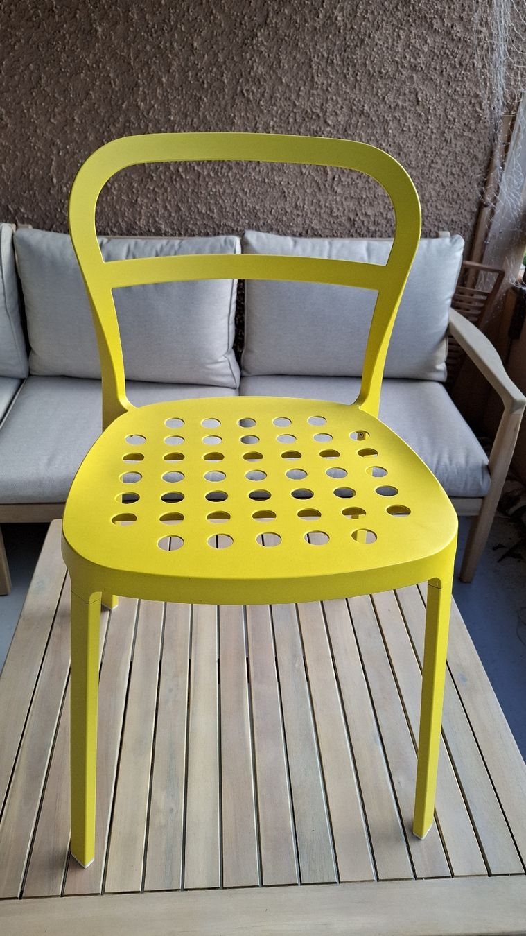 Stuhl aus Aluminium gelb stapelbar Ikea Reidar (Gebraucht) in Wil