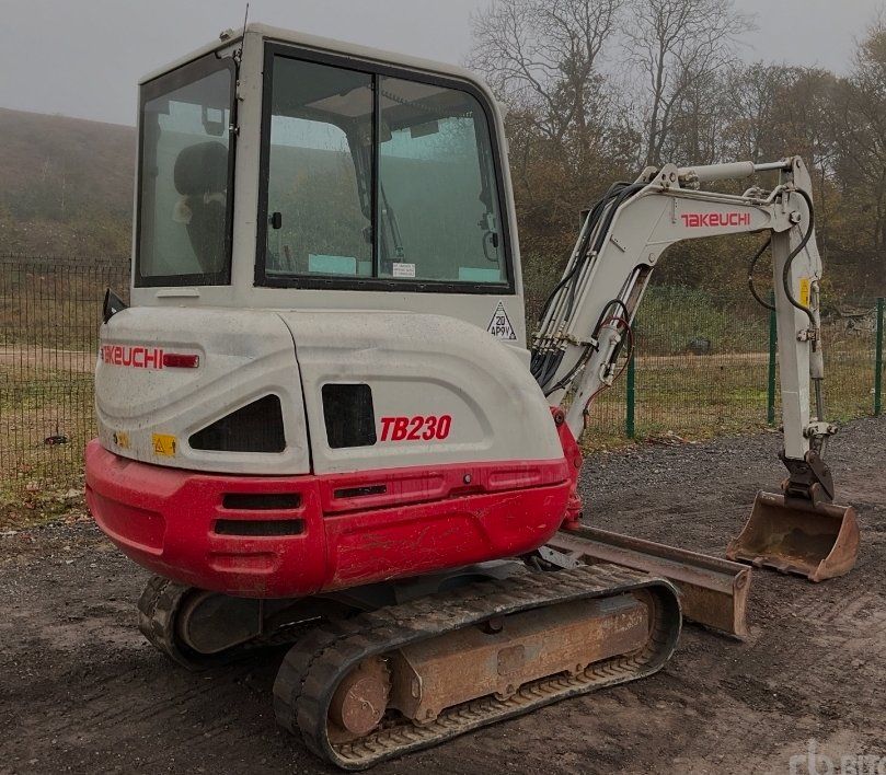 Takeuchi Bagger: Takeuchi tb 230 – Gebraucht aus Castasegna von Dodone1982 1