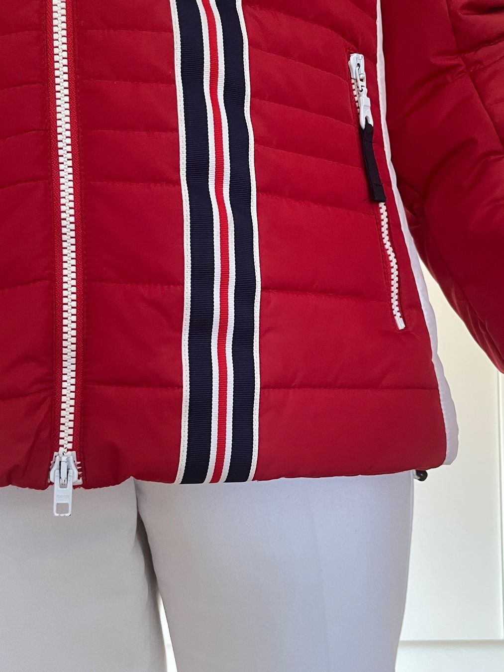 Giacche: Veste/doudoune de ski pour femmes – Nuovo (secondo la descrizione) da Geneve venduto da orange1957 1