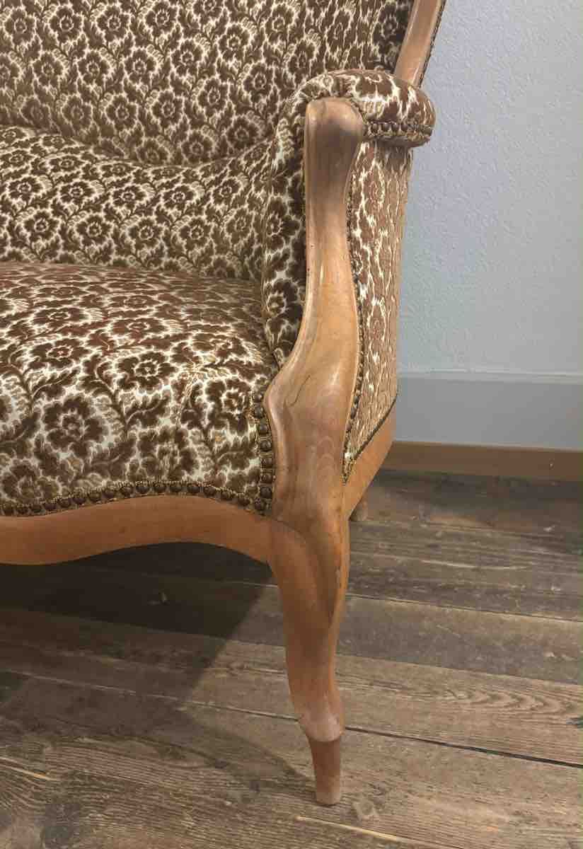 Divani: Antikes Sofa aus Holz mit Stoffbezug – Usato da Muri AG venduto da simu_98 5