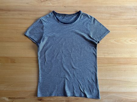 Dunkelblau/hellgrau gestreiftes T-Shirt Grösse S