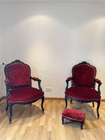 2 Stühle mit hocker