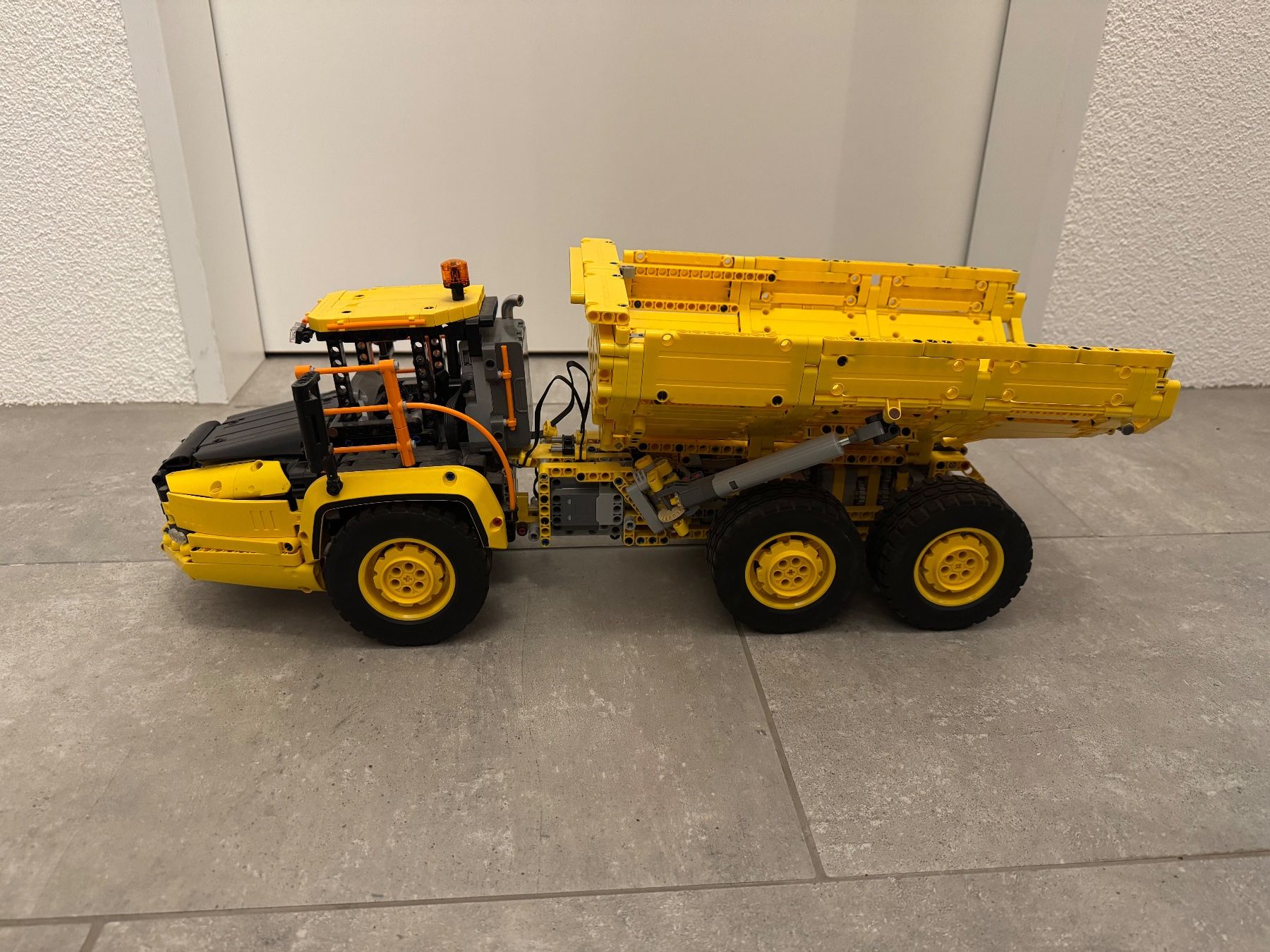 Lego Giocattoli: Lego Technic 42114 Volvo – Nuovo (secondo la descrizione) da Schlierbach venduto da Look8