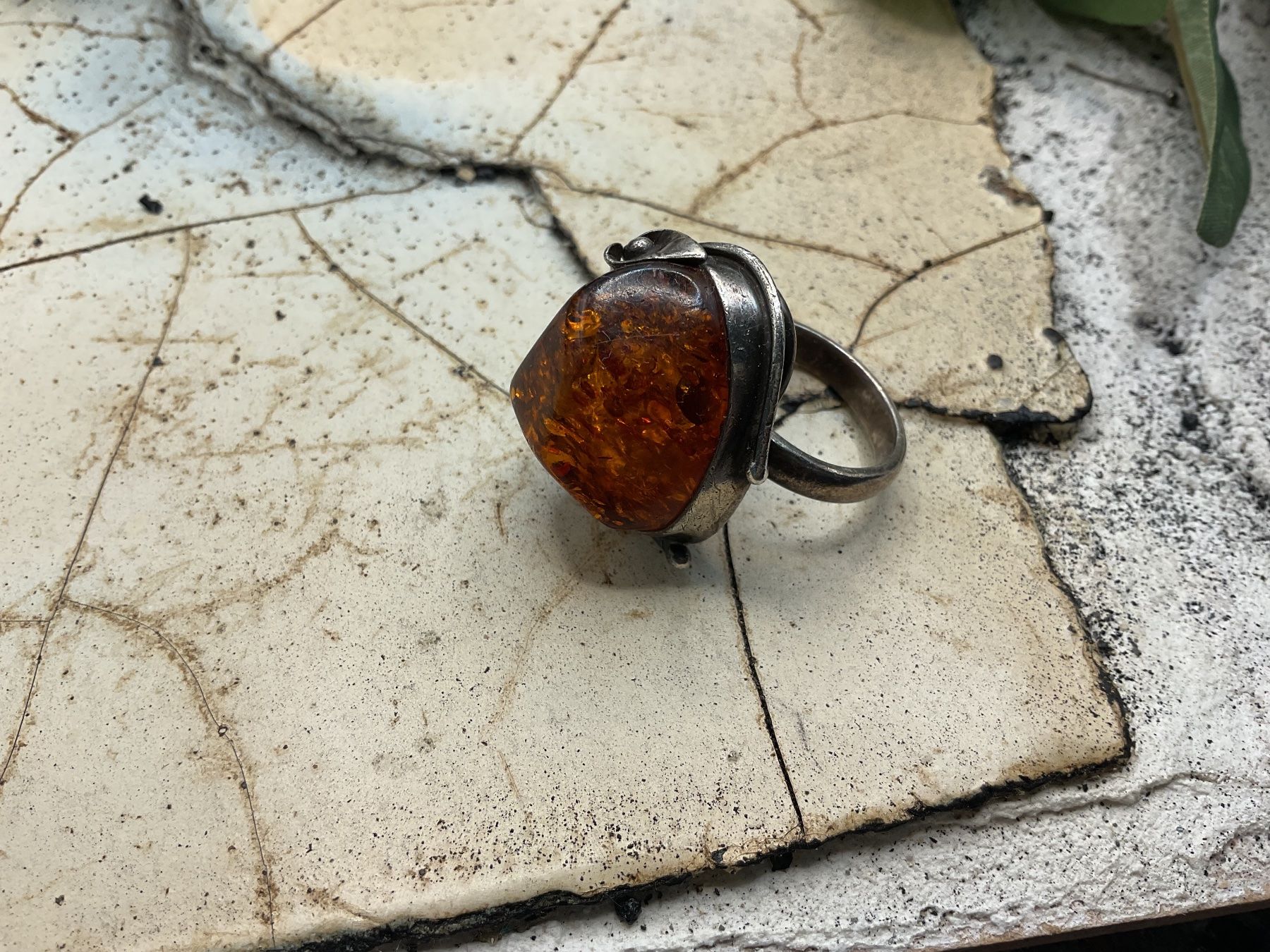 Anelli: Antiker Ring mit grossem, baltischem Bernstein, Gr.55 – Usato da Luzern venduto da S.Kern01 3
