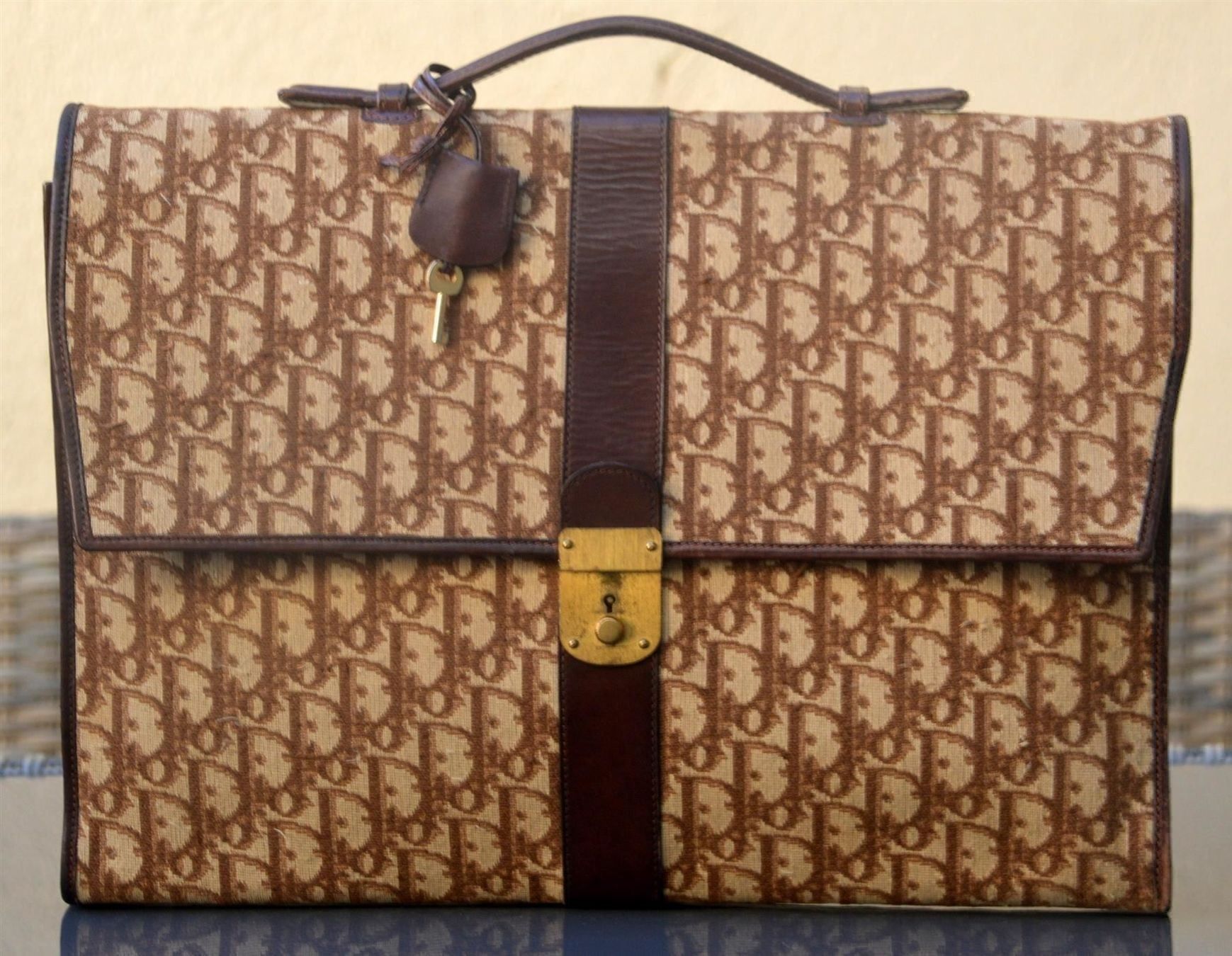Dior Taschen: Aktentasche / Porte-documents Christian Dior – Gebraucht aus Collonges von Auganien