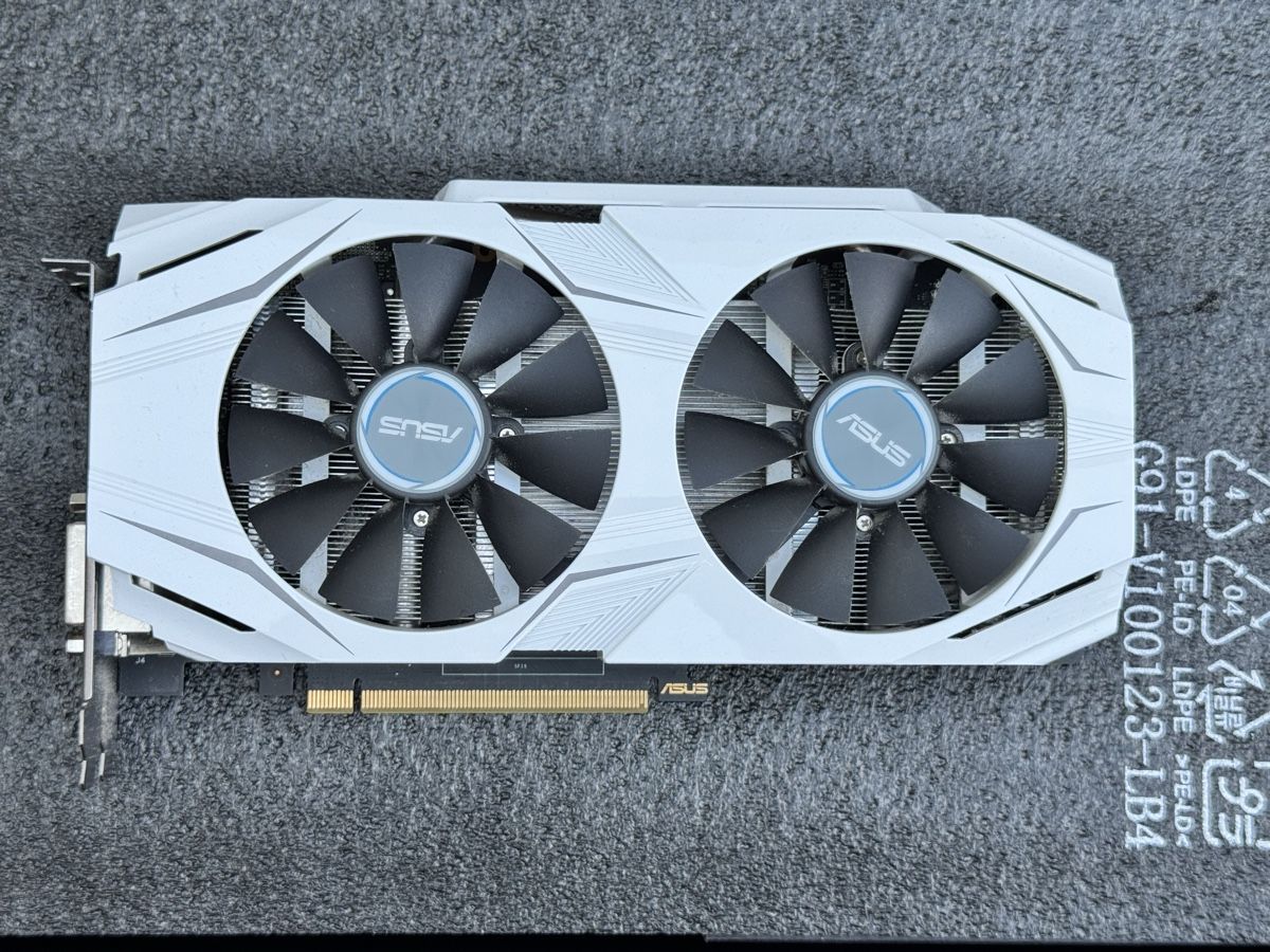 Asus Schede grafiche: GTX 1060 6GB – Usato da Genève venduto da kaldwin