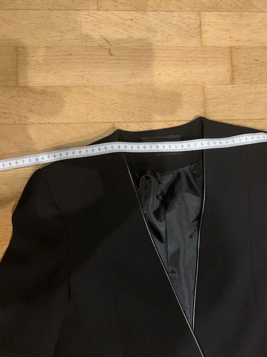 Giacche: Schwarzer Blazer Gr. 36/38. – Usato da Sempach venduto da katzaana3 2