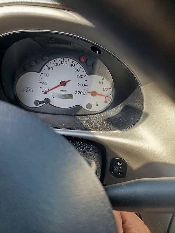 Autos: Ford – D'occasion à Genestrerio par exp_tmn7 3