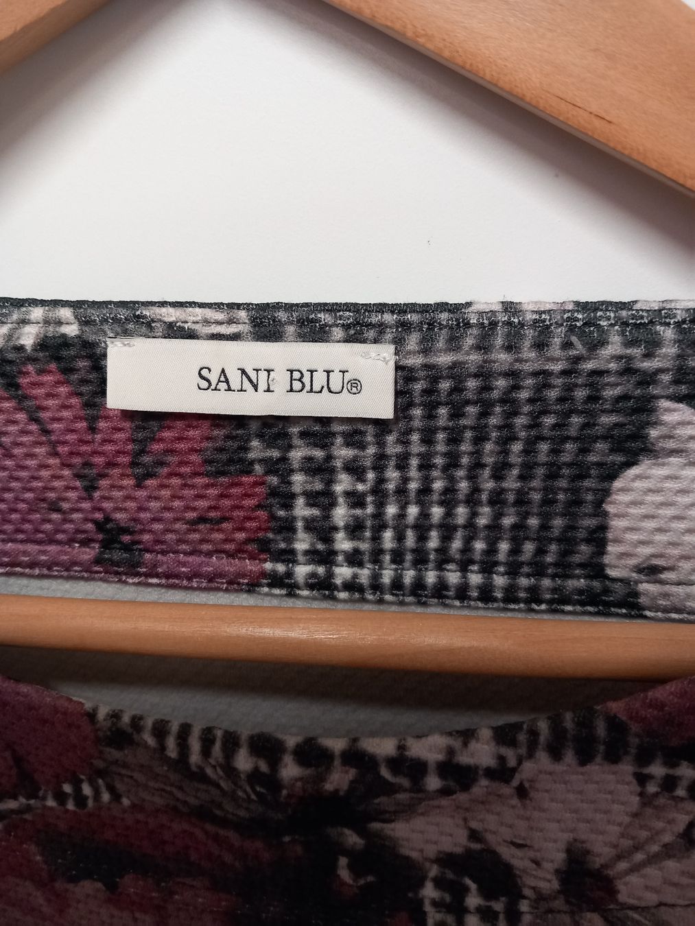 Pullover & Sweatshirts: SANI BLU Pullover Gr.42, Karo, Blumen, Top Zustand! – Gebraucht aus Gwatt (Thun) von umwelt-brocki 4