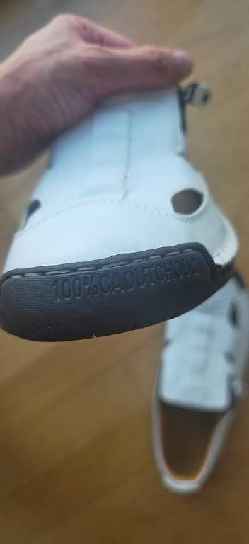 Chaussures hommes: Weisse Männer Sandalen Gr. 44 – Neuf (Voir description) à Zürich par ale_xxz7 3