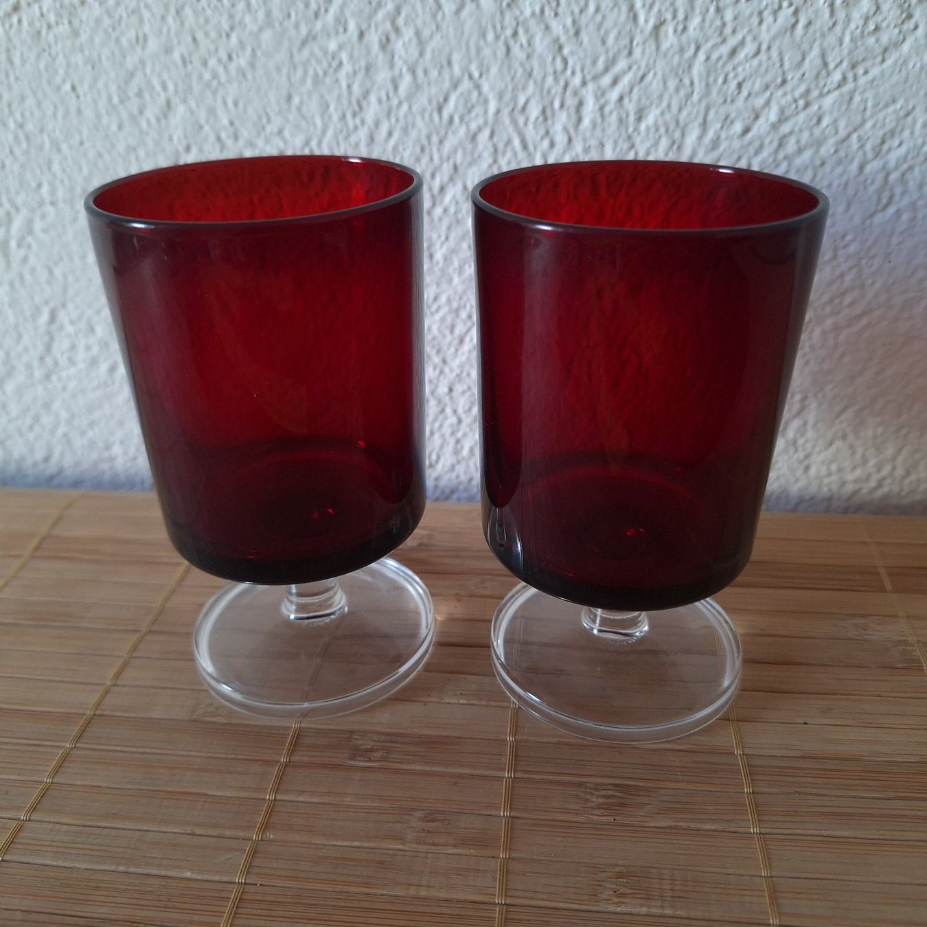 Bicchieri: Rote Weingläser im Stil Luminarc Arcoroc Cavalier – Usato da Winterthur venduto da Goldpipau 1