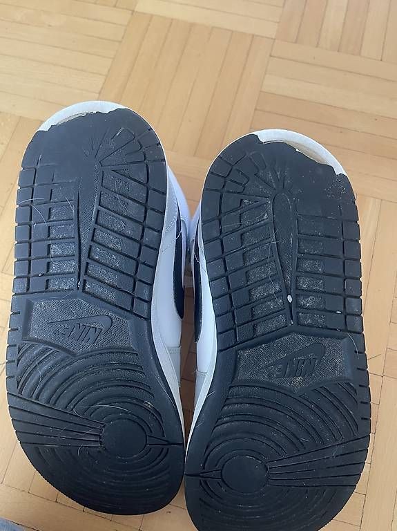 Scarpe da uomo: Nike Jordan gr 42.5 – Usato da Uster venduto da Lia75 2
