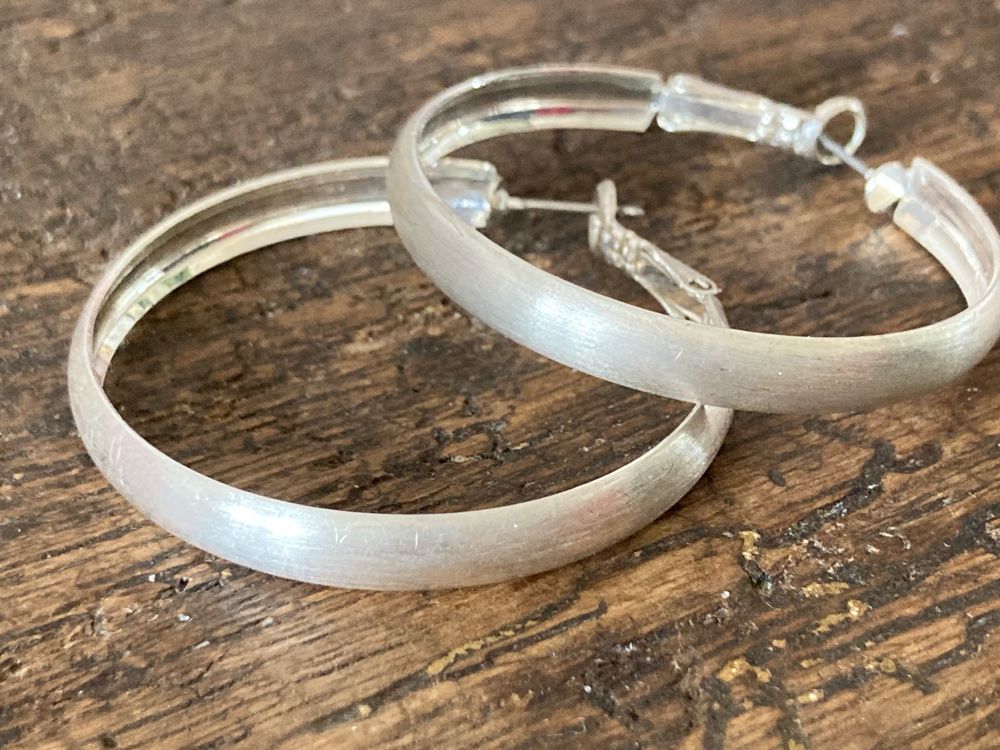 Boucles D'oreilles Créoles Ajourées Argentées - Paire Superbe - Métal Argenté