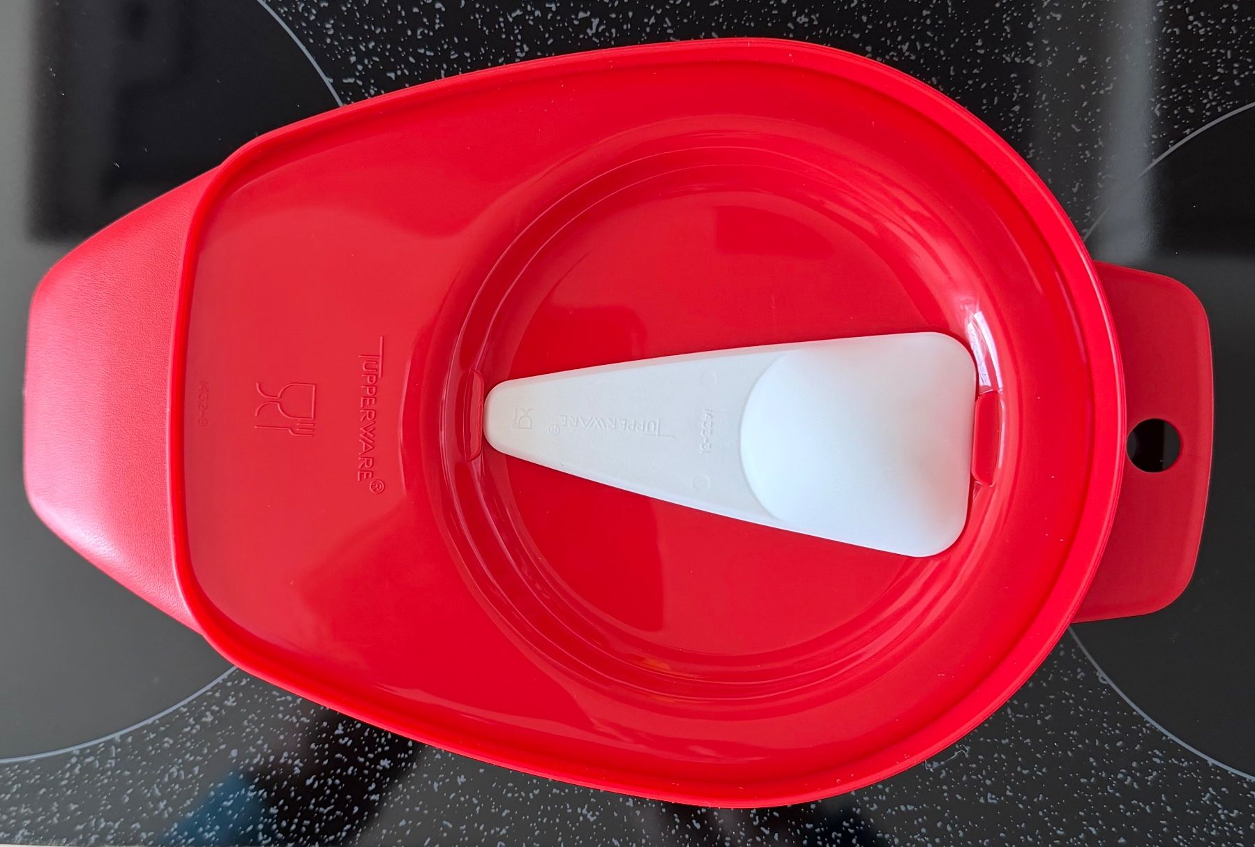 Küchengeräte: Tupperware Schneidebrettchen Mamsell rot brandneu – Neu und originalverpackt aus Basel von Kanako 2