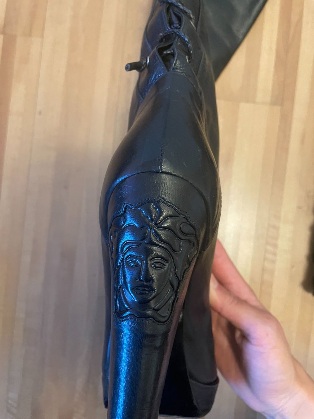 Versace Damenschuhe: Vintage Versace Stiefel Boots – Gebraucht aus Zürich von nao_6f5t 1
