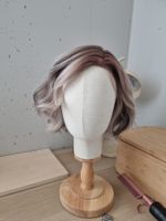 Neue Perücke. Monofilament-Seitenscheitel