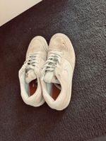 Nike Wildleder Sneaker Pastell
