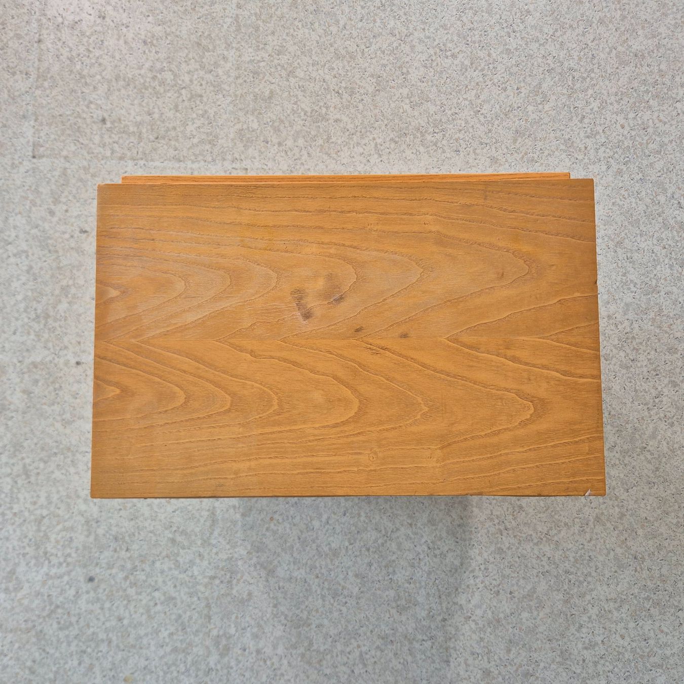 Victoria Möbel Tables de nuit: Victoria Möbel Night-Stand Nachttisch Schubladenkommode – D'occasion à Nottwil par Wondewa-Shop 6