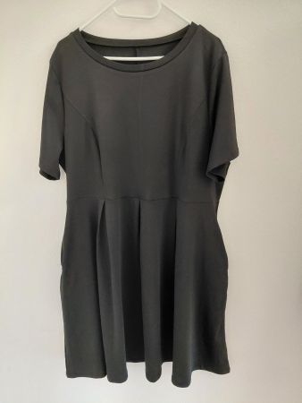Kleid schwarz neu