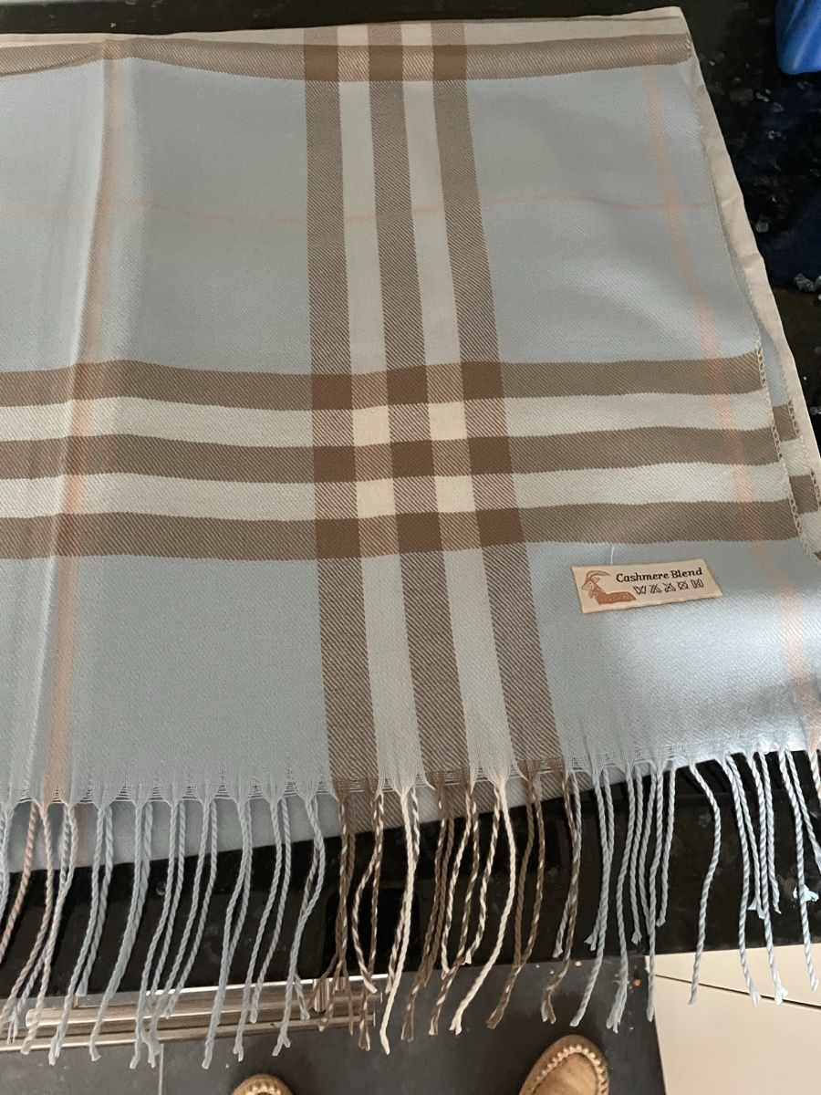 Foulards, Tücher & Schals: Stylish Cashmere Blend  Scarf XXL – Neu und originalverpackt aus Buttikon SZ von trzurigo 2