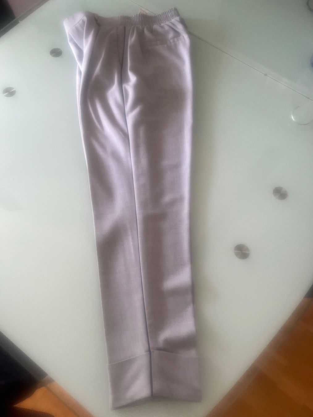 Bershka Hosen: Hosen Gr. M von Bershka – Gebraucht aus Näfels von ale_c9qn
