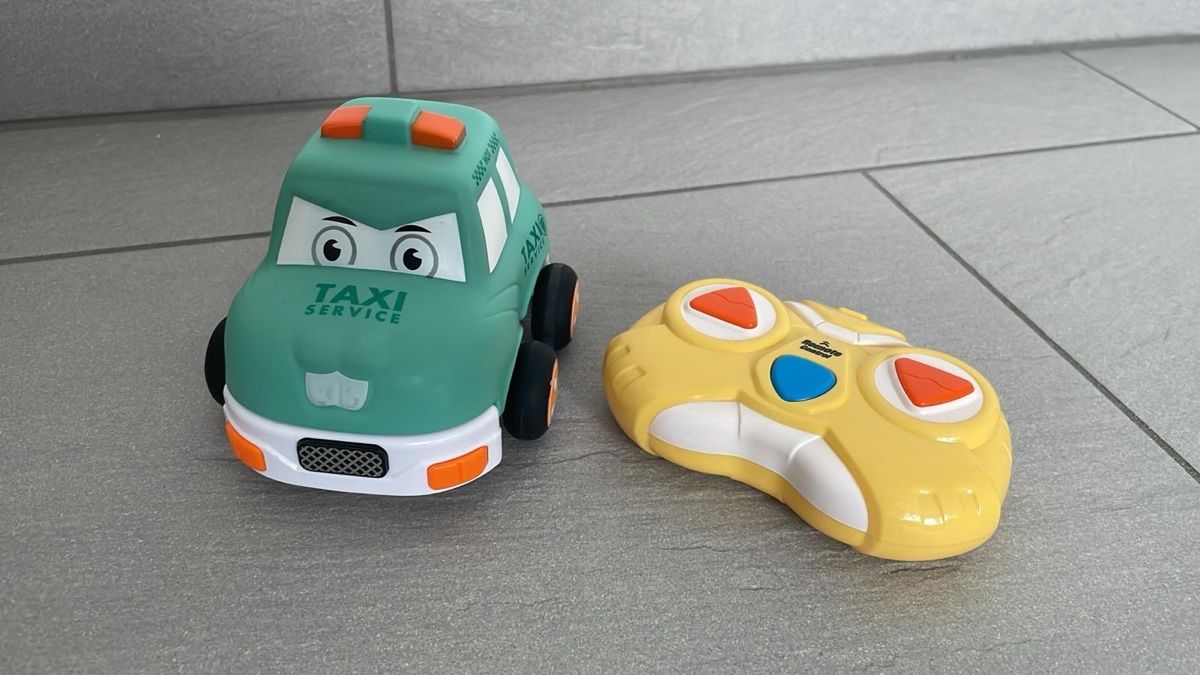 Modellismo RC: Ferngesteuertes Auto ab 2 Jahren – Usato da Muhen venduto da melonut04
