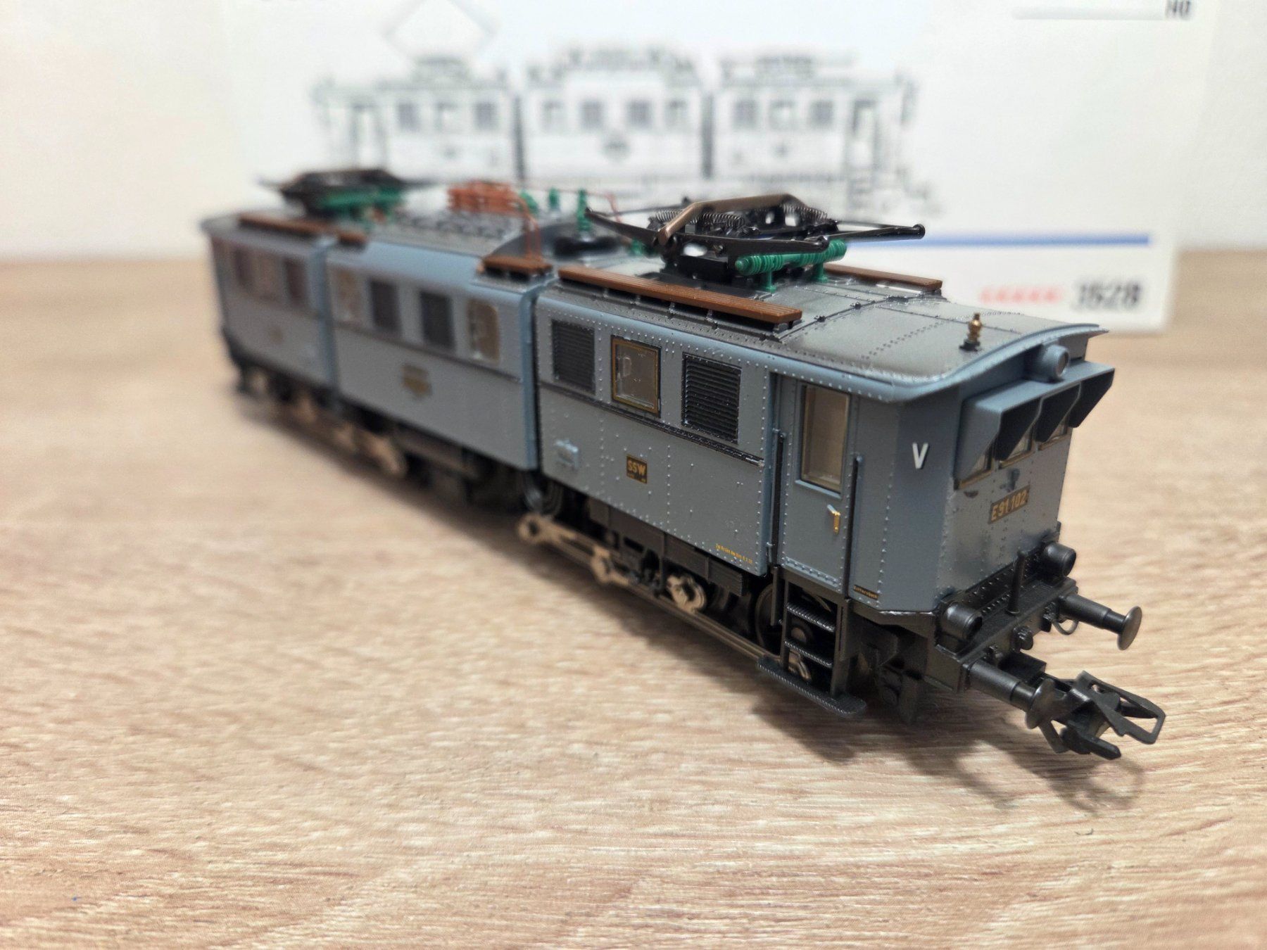 Märklin Trains électriques: Märklin 3528 E-Lok BR E 91 DR H0 – Neuf avec emballage d'origine à St-Aubin-Sauges par Lo_Go 3
