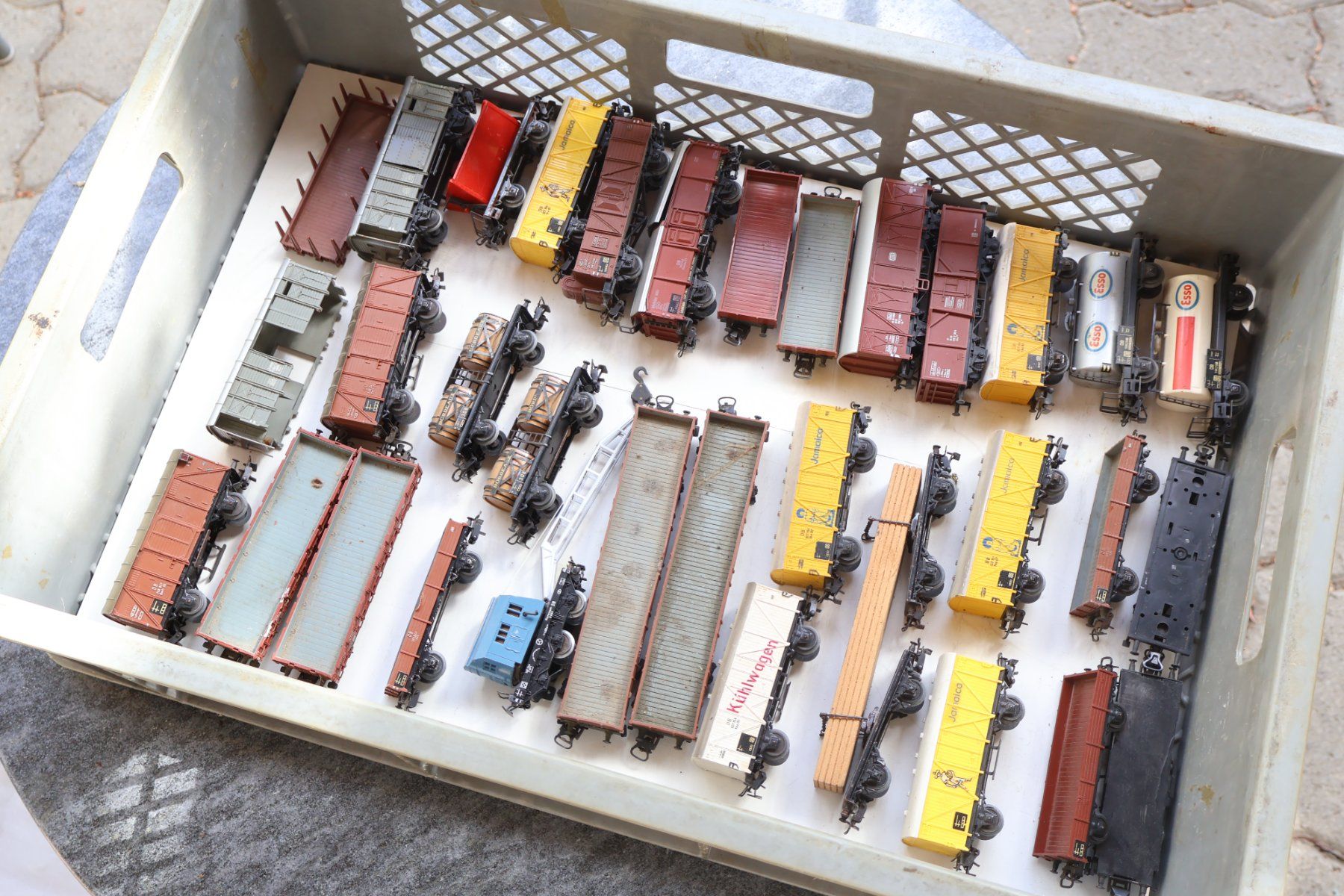 Märklin Modellini di ferrovie: Märklin 32 x Güterwagen Set H0 – Usato da Winterthur venduto da Monstera 7