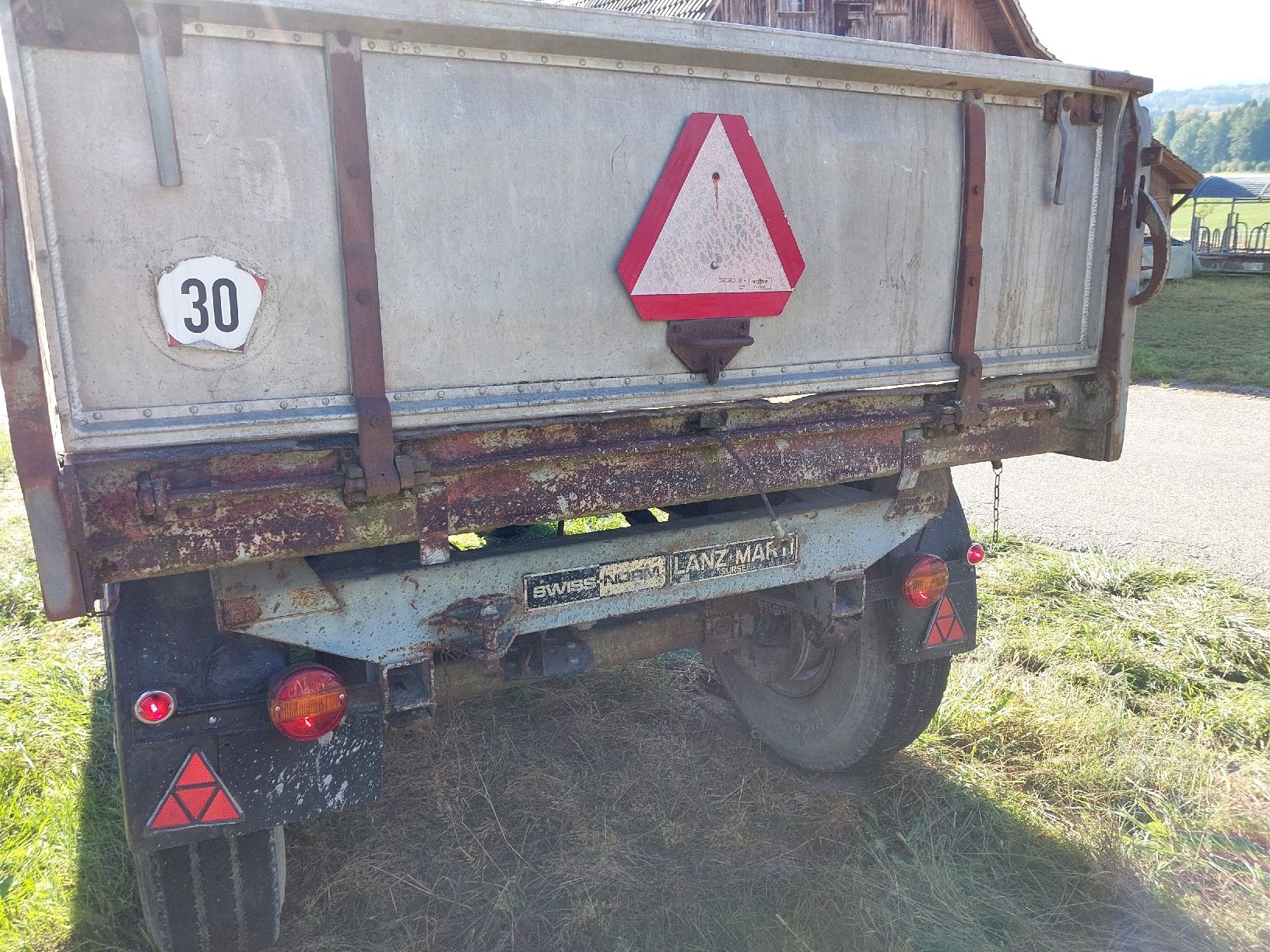 Lanz + Marti Anhänger: Anhänger/Kipper 12Tonnen – Gebraucht aus Bützberg von jenzer87 2