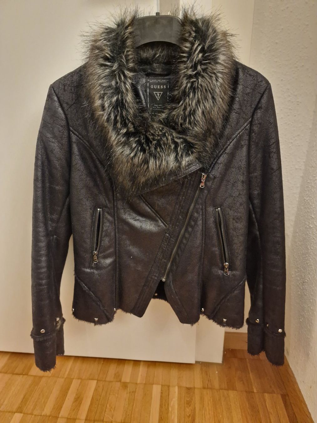 Guess Giacche: Guess Damen Jacke Gr. L, Schwarz – Nuovo (secondo la descrizione) da Wädenswil venduto da Gabinomi