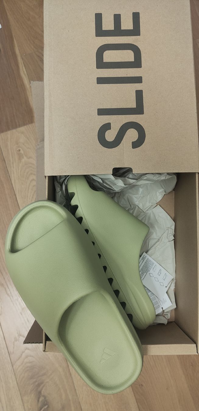 Adidas Herrenschuhe: Neue Yeezy Slide, Grösse 43 – Neu und originalverpackt aus Zürich von R-2015 1