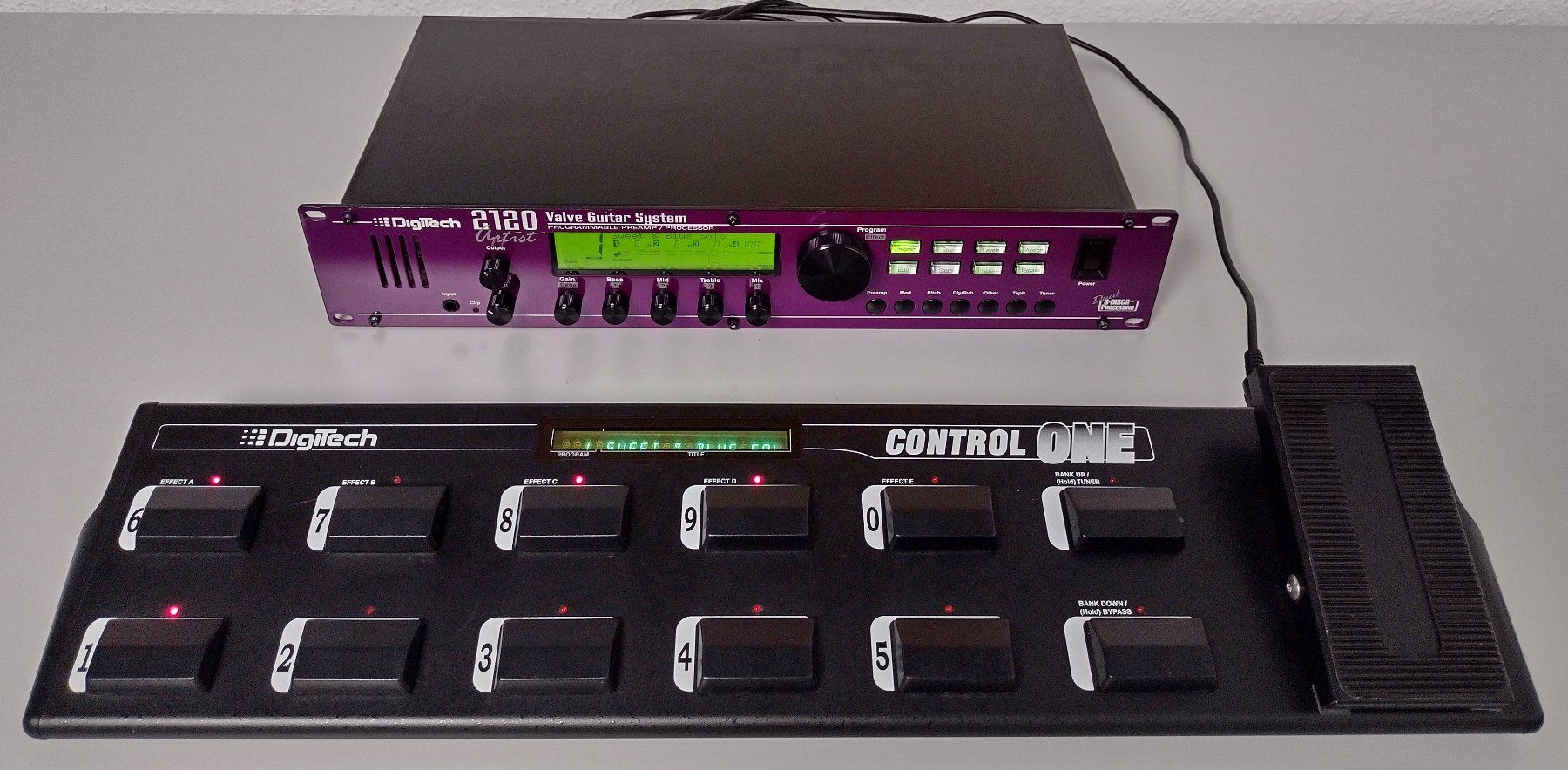 Strumenti musicali: Digitech 2120 Artist + Foot Controller + Case – Usato da Basel venduto da x-hobby 1