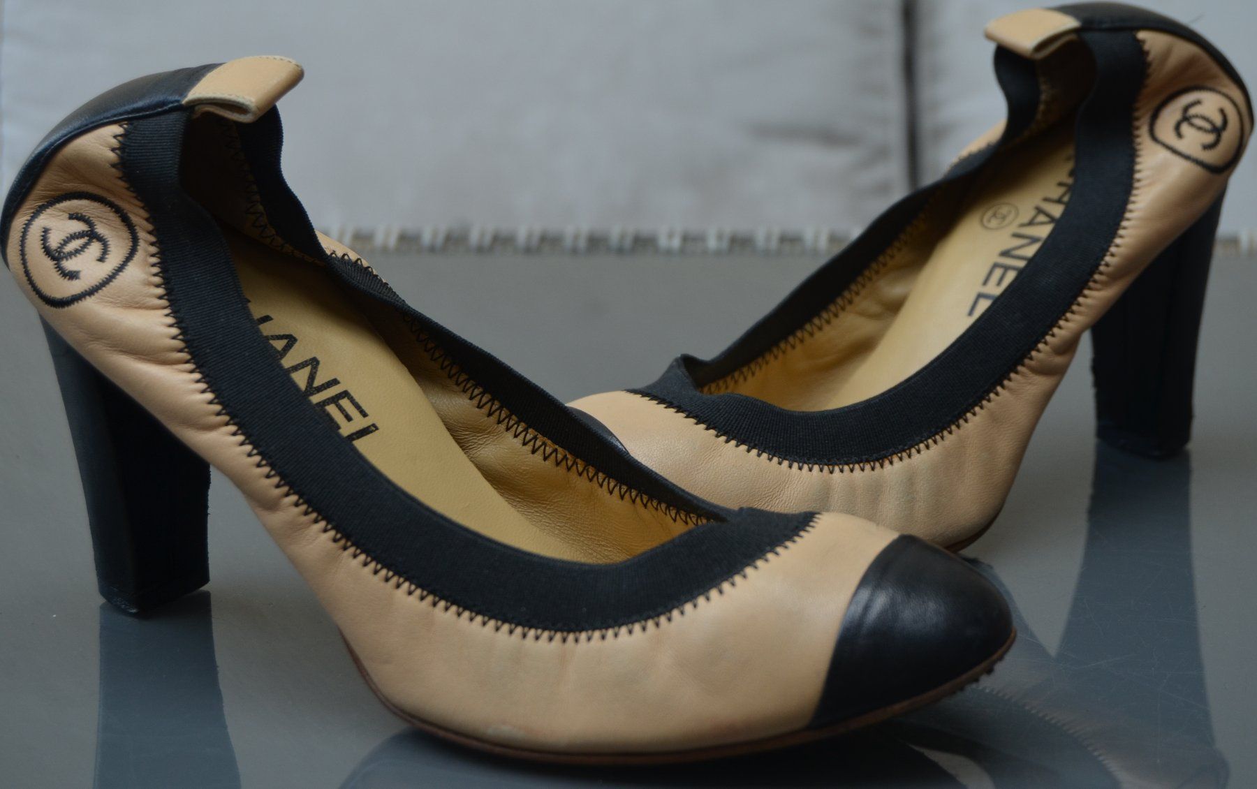 Chanel Scarpe da donna: Chanel Pumps 37C – Difettoso da Collonges venduto da arashee 4